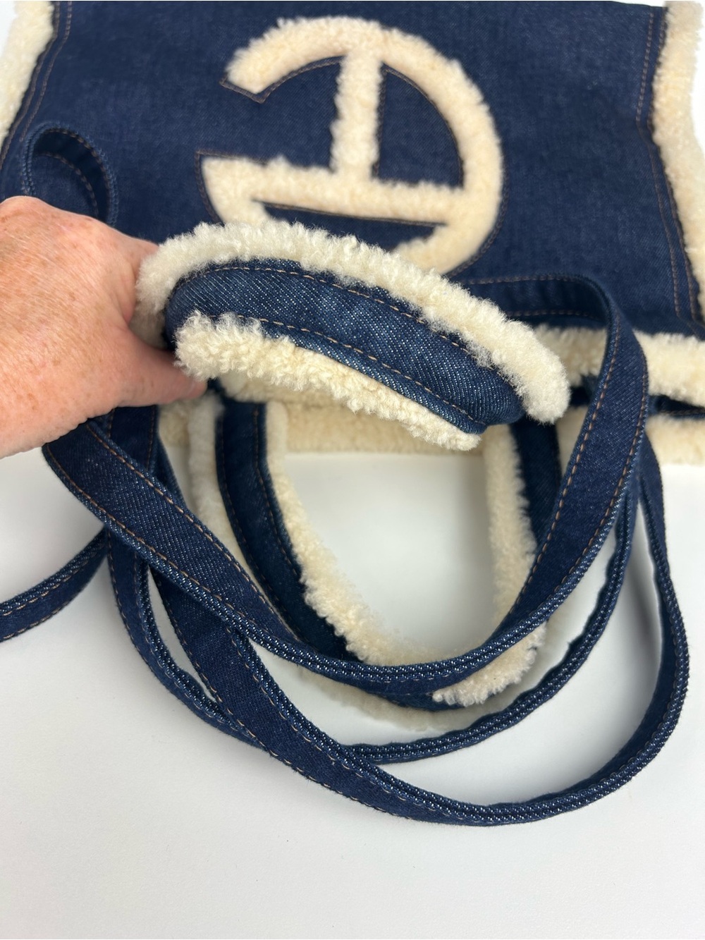 UGG X TELFAR MEDIUM SHOPPER TOTE CROSSBODY DENIM - Picture 6 of 16